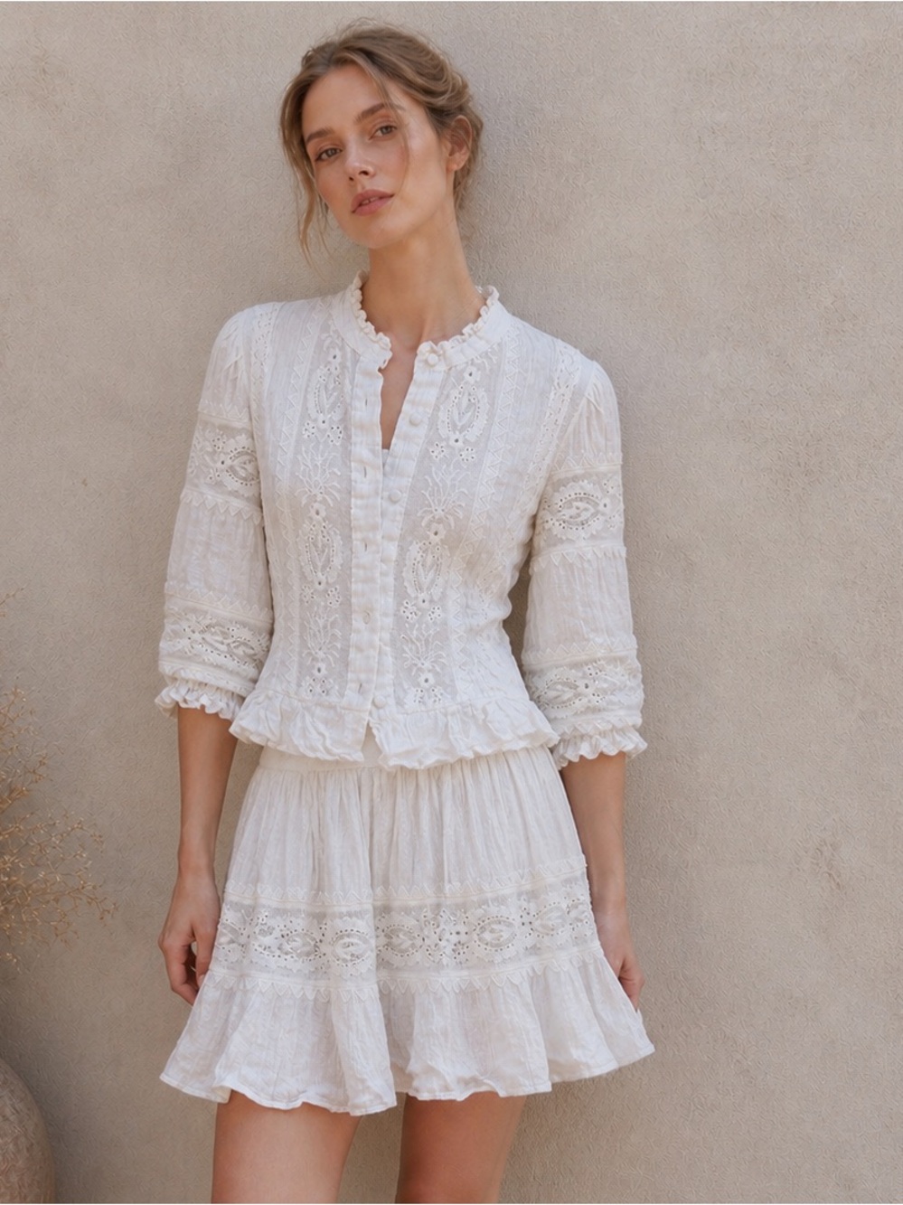 Zara white/cream blouse mesh lace embroidery details  xs